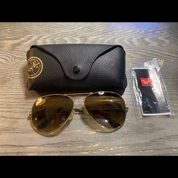 Ray Ban sunglasses 🕶 - Picture 2 of 5